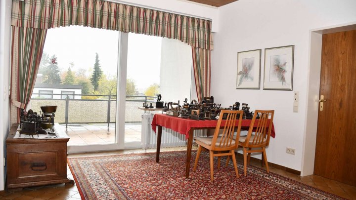 RESERVIERT! Gepflegte Doppelhaushälfte mit großzügigem Raumangebot in ruhiger Stadtrandlage!