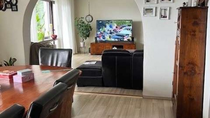 Großzügiges Wohnhaus im Sauerland mit 6 Einheiten & herrlicher Aussicht – flexibel nutzbar!