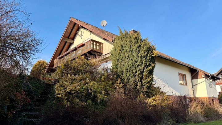 Attraktive Preisanpassung – Großzügiges Familienhaus in ruhiger Wohnlage von Vöhl!