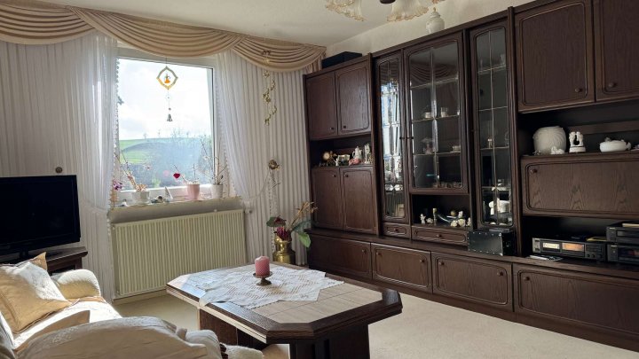 Jetzt mit angepasstem Angebotspreis:  Schön gelegenes Einfamilienhaus nahe Bad Wildungen!