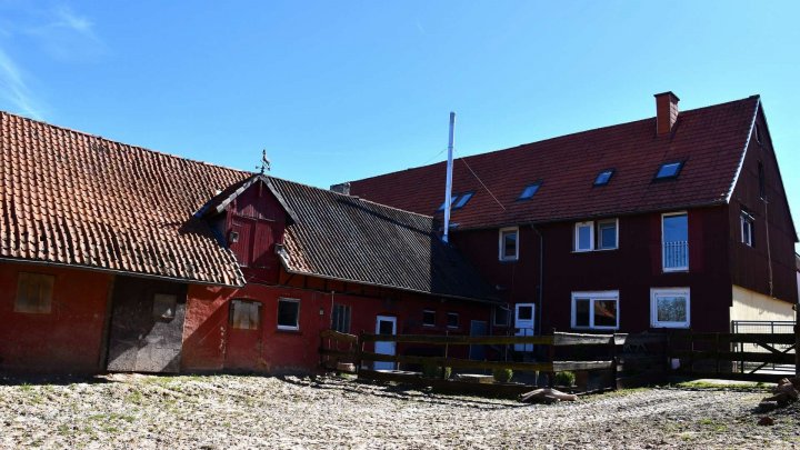 Ehemalige Hofstelle mit Holzrechten – Leben und Raum für Ideen!