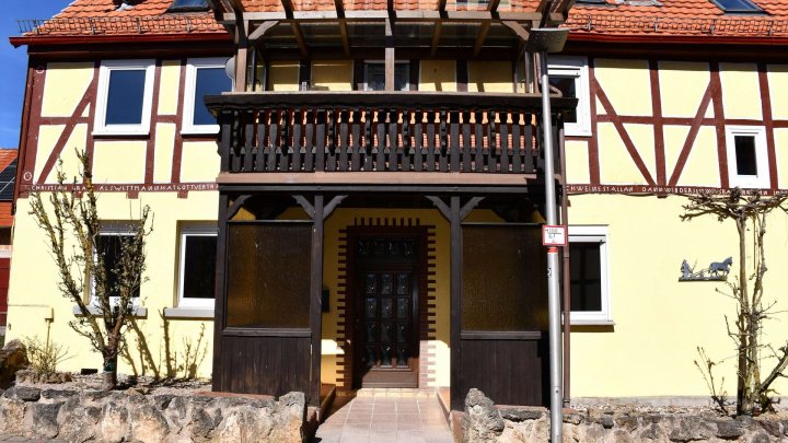 Ehemalige Hofstelle mit Holzrechten – Leben und Raum für Ideen!