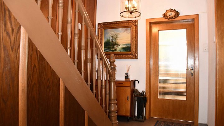 Uriges Wohnhaus in idyllischer Ortsrandlage – Leben im Einklang mit der Natur!