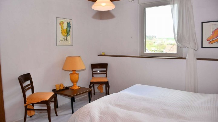 Uriges Wohnhaus in idyllischer Ortsrandlage – Leben im Einklang mit der Natur!