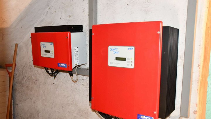 Ihre Mieter sind schon da! Solides 3-Familienhaus 

mit großem Grundstück und Photovoltaikanlage!