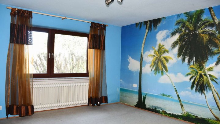 Neuer Angebotspreis! Freistehendes Einfamilienhaus in naturnaher Lage!