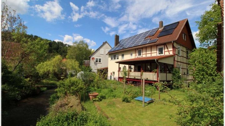 RESERVIERT! Charmantes Fachwerkhaus mit moderner Technik und Garten!