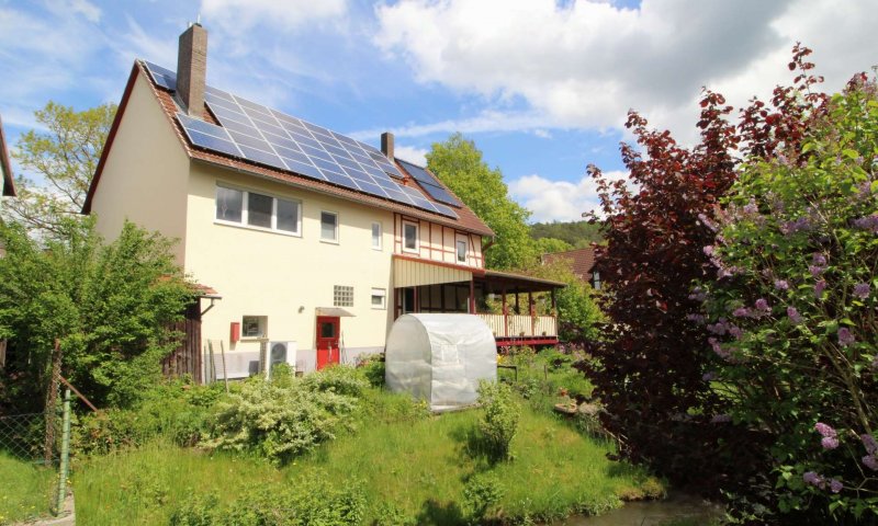 RESERVIERT! Charmantes Fachwerkhaus mit moderner Technik und Garten!