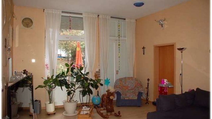 Großzügige Eigentumswohnung mit Garten und hoher Privatsphäre nahe Korbach!