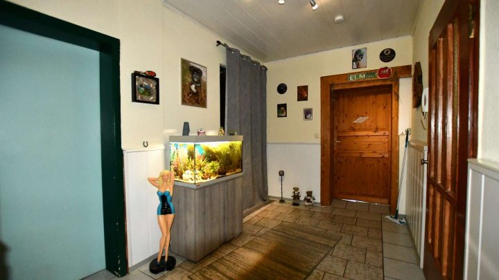 Großzügige Eigentumswohnung mit Garten und hoher Privatsphäre nahe Korbach!