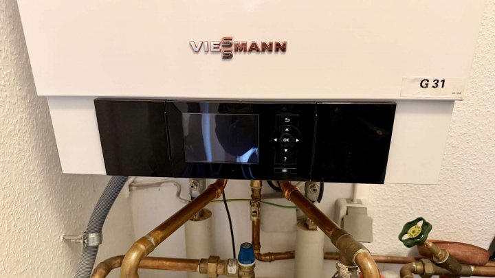 RESERVIERT! Wohnen nahe dem Edersee: Gepflegtes FingerHaus mit PV-Anlage, Speicher und Wallbox!