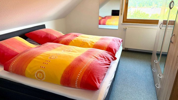 RESERVIERT! Wohnen nahe dem Edersee: Gepflegtes FingerHaus mit PV-Anlage, Speicher und Wallbox!