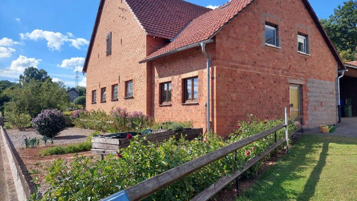 Großzügige Hofanlage mit Scheune, Weideland und viel Platz zum Leben!
