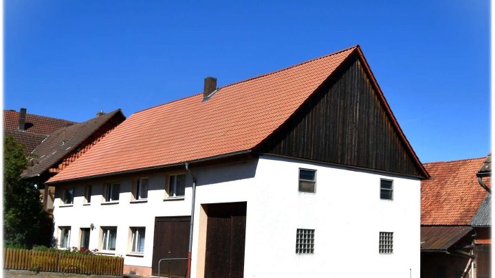 Ehemalige Hofstelle mit Wohnhaus, Nebengebäuden und Ausbaupotenzial!