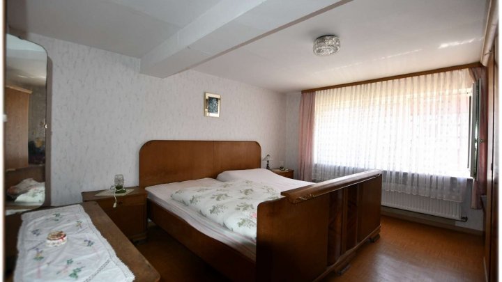 Ehemalige Hofstelle mit Wohnhaus, Nebengebäuden und Ausbaupotenzial!