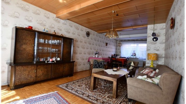 Ehemalige Hofstelle mit Wohnhaus, Nebengebäuden und Ausbaupotenzial!