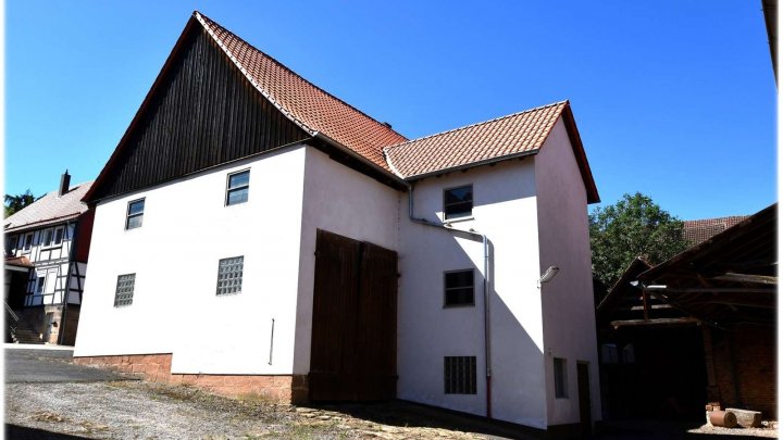 Ehemalige Hofstelle mit Wohnhaus, Nebengebäuden und Ausbaupotenzial!
