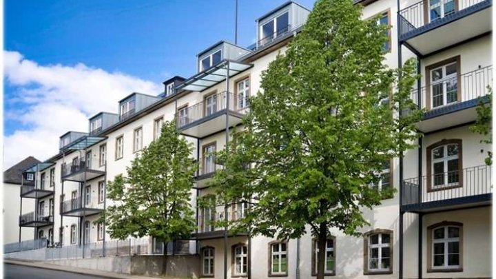 Vermietete 3-Zimmer-Dachgeschosswohnung im Denkmalobjekt.